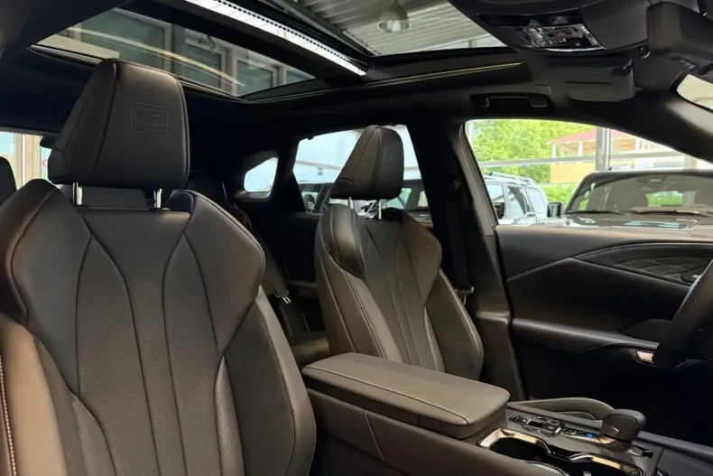 Lexus RX 500 din 2025 cu 10 km - oferta LEX118240 - foto 4