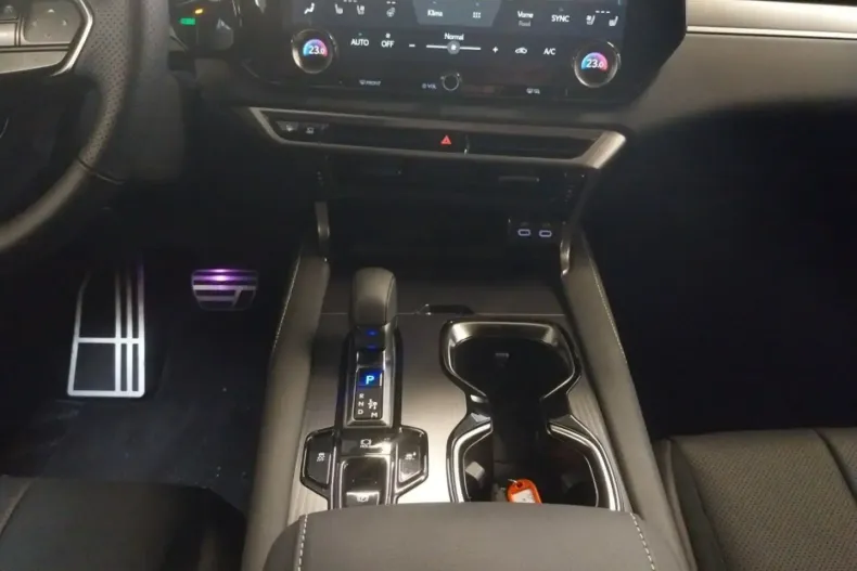 Lexus RX 500 din 2023 cu 100 km - oferta LEX118249 - foto 6