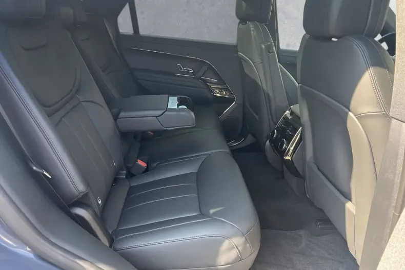 Land Rover Range Rover Sport din 2024 cu 19.255 km - oferta LAN118260 - foto 7