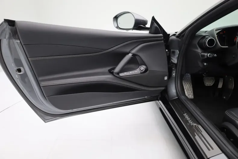 Ferrari 812 din 2022 cu 4.947 km - oferta FER118272 - foto 9