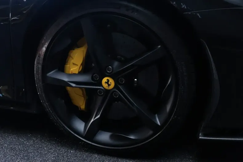 Ferrari SF90 din 2021 cu 7.550 km - oferta FER118273 - foto 4