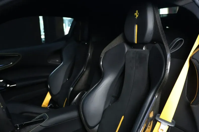 Ferrari SF90 din 2021 cu 7.550 km - oferta FER118273 - foto 8