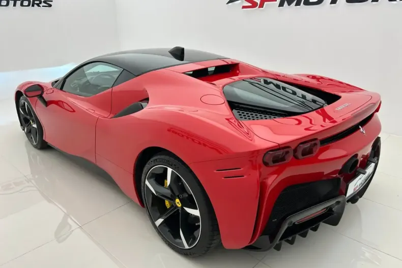 Ferrari SF90 din 2021 cu 7.500 km - oferta FER118275 - foto 6