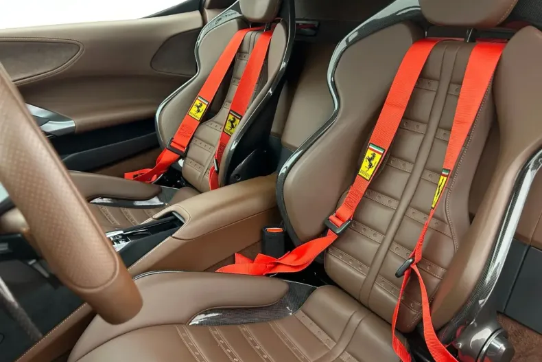 Ferrari SF90 din 2021 cu 7.500 km - oferta FER118275 - foto 10