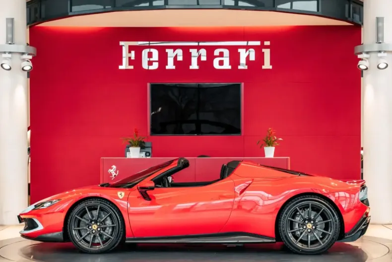 Ferrari 296 GTS din 2022 cu 5.125 km - oferta FER118277 - foto 4