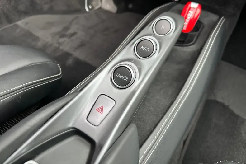 Ferrari F8 din 2021 cu 6.700 km - oferta FER118278 - foto 19