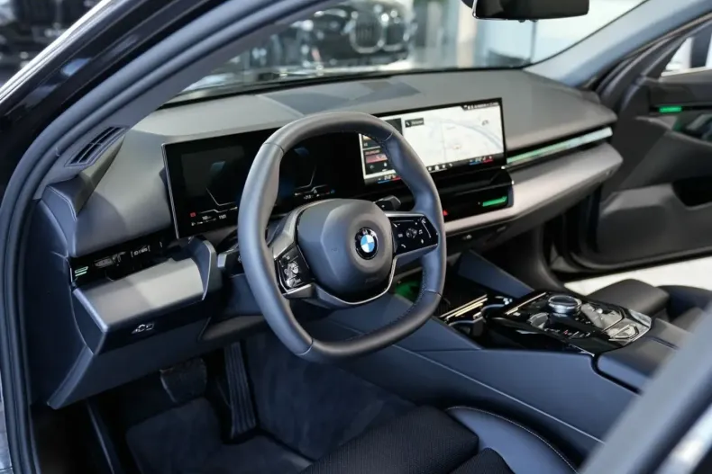 BMW 520 din 2024 cu 9.500 km - oferta BMW118286 - foto 9