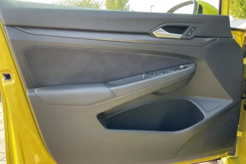 Volkswagen Golf din 2023 cu 19.935 km - oferta VOL118287 - foto 14