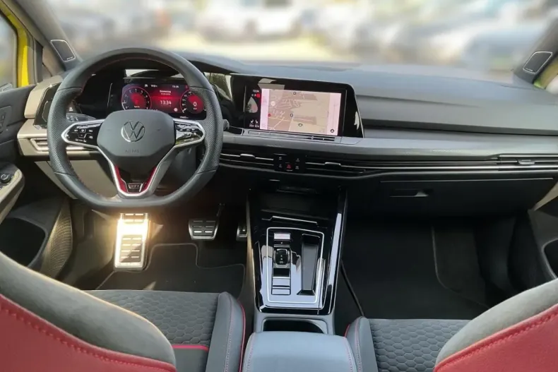 Volkswagen Golf din 2023 cu 19.935 km - oferta VOL118287 - foto 19