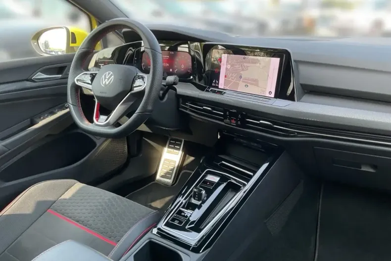 Volkswagen Golf din 2023 cu 19.935 km - oferta VOL118287 - foto 21