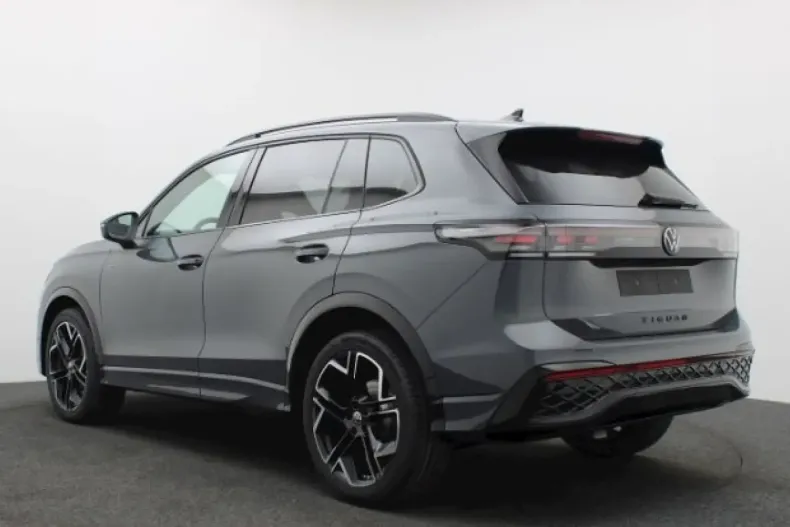 Volkswagen Tiguan din 2024 cu 9.900 km - oferta VOL118288 - foto 3