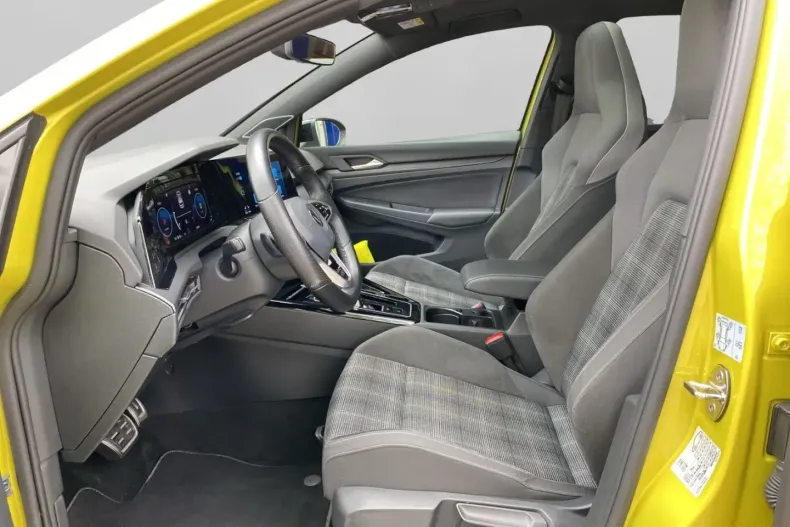 Volkswagen Golf din 2023 cu 35.820 km - oferta VOL118289 - foto 8