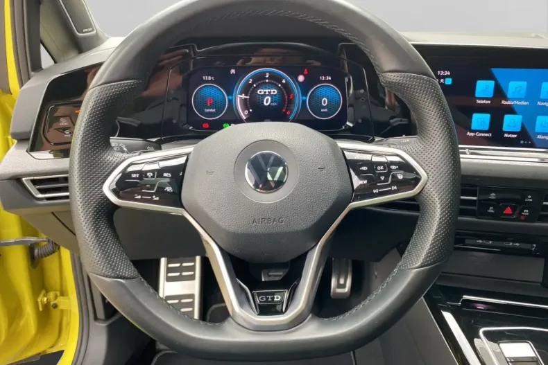 Volkswagen Golf din 2023 cu 35.820 km - oferta VOL118289 - foto 9