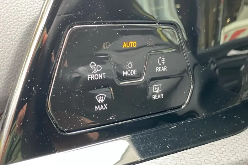 Volkswagen Golf din 2023 cu 35.820 km - oferta VOL118289 - foto 24