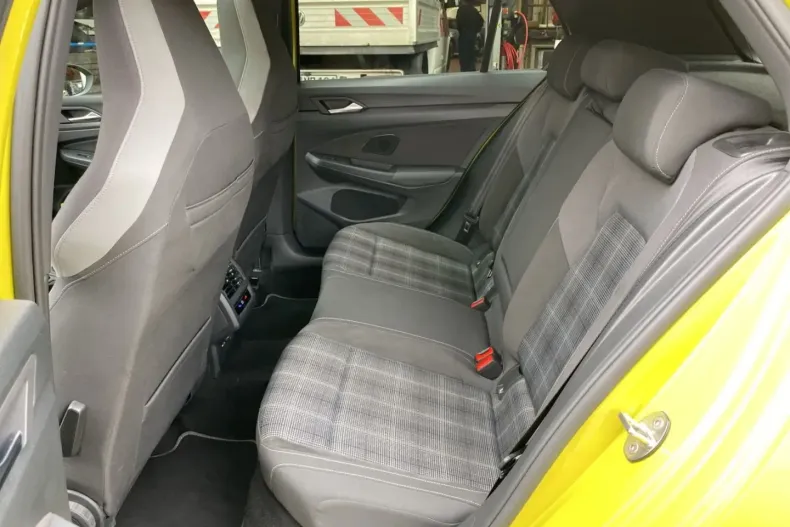 Volkswagen Golf din 2023 cu 35.820 km - oferta VOL118289 - foto 28