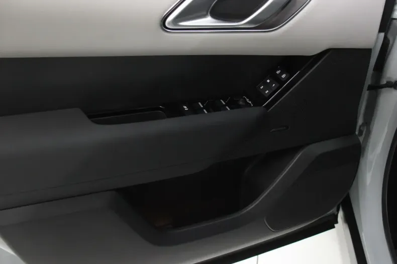 Land Rover Range Rover Velar din 2023 cu 19.500 km - oferta LAN118293 - foto 13