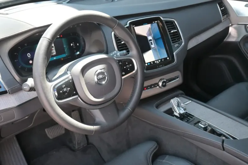 Volvo XC90 din 2023 cu 23.100 km - oferta VOL118295 - foto 12