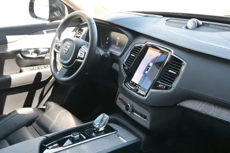 Volvo XC90 din 2023 cu 23.100 km - oferta VOL118295 - foto 13