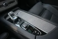 Volvo XC90 din 2023 cu 23.100 km - oferta VOL118295 - foto 22