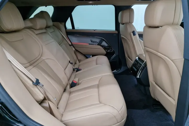 Land Rover Range Rover Sport din 2025 cu 2.950 km - oferta LAN118297 - foto 17