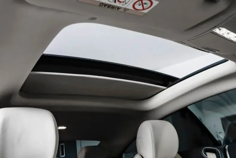 Mercedes-Benz E 300 din 2022 cu 43.000 km - oferta MER118325 - foto 9