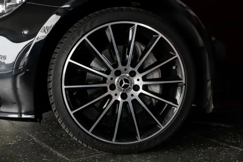 Mercedes-Benz E 300 din 2022 cu 43.000 km - oferta MER118325 - foto 24