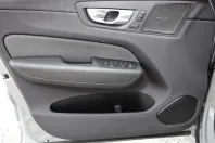 Volvo XC60 din 2023 cu 6.359 km - oferta VOL118326 - foto 9