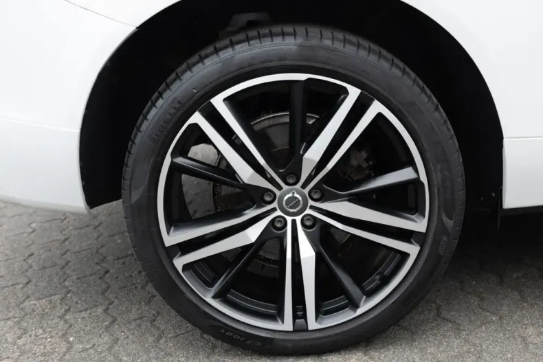 Volvo XC60 din 2020 cu 40.865 km - oferta VOL118328 - foto 7