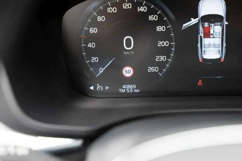 Volvo XC60 din 2020 cu 40.865 km - oferta VOL118328 - foto 11