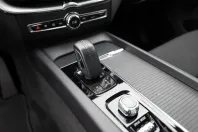 Volvo XC60 din 2020 cu 40.865 km - oferta VOL118328 - foto 19