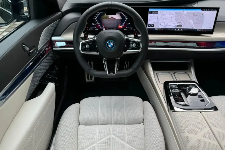 BMW M760 din 2023 cu 1.000 km - oferta BMW118333 - foto 10