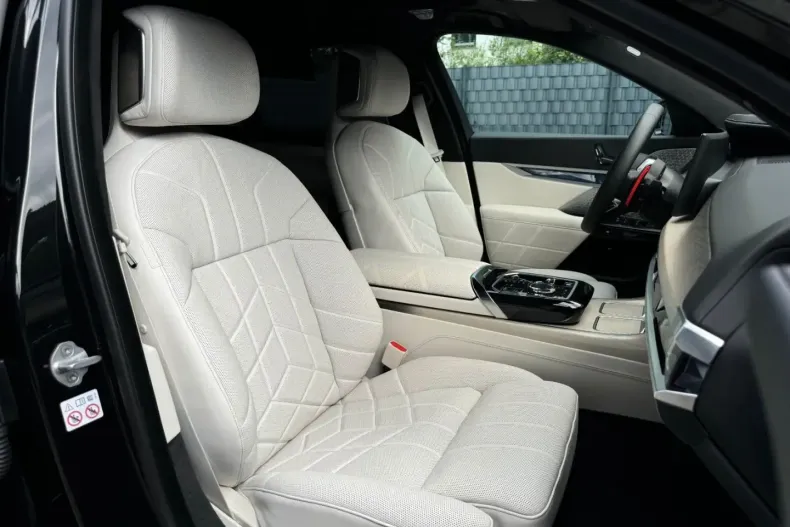 BMW M760 din 2023 cu 1.000 km - oferta BMW118333 - foto 13