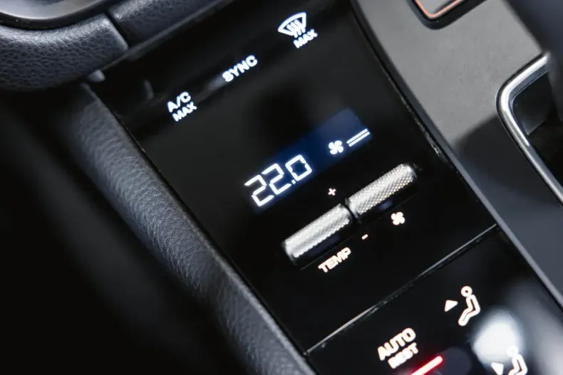 Porsche Macan din 2023 cu 35.200 km - oferta POR118350 - foto 36