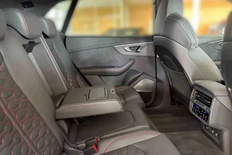 Audi RSQ8 din 2024 cu 12.450 km - oferta AUD118352 - foto 16