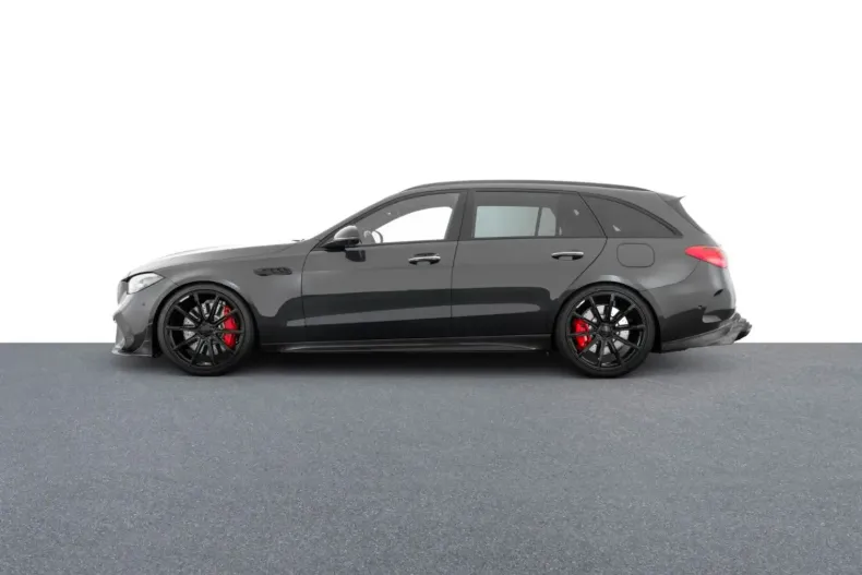 Mercedes-Benz C 63 AMG din 2024 cu 4.930 km - oferta MER118355 - foto 2