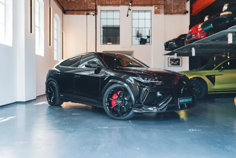 Lamborghini Urus din 2024 cu 8.900 km - oferta LAM118358 - foto 1