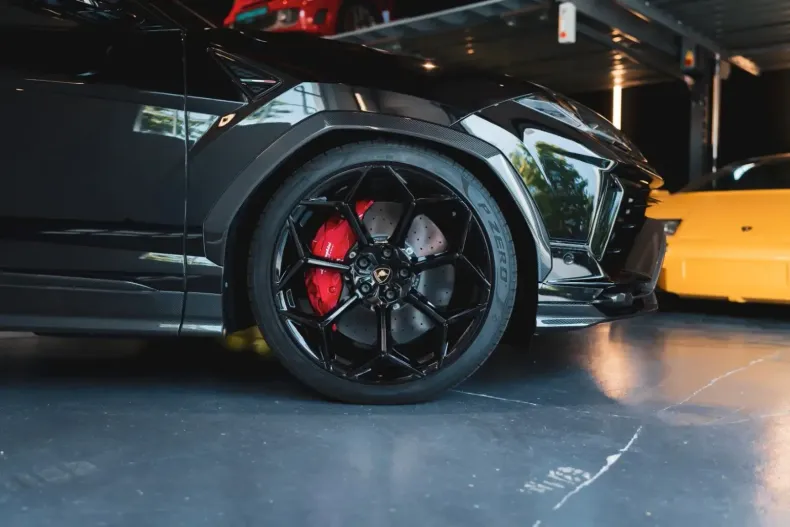 Lamborghini Urus din 2024 cu 8.900 km - oferta LAM118358 - foto 6