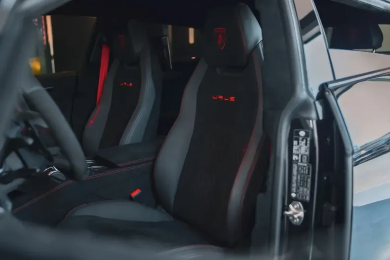 Lamborghini Urus din 2024 cu 8.900 km - oferta LAM118358 - foto 15