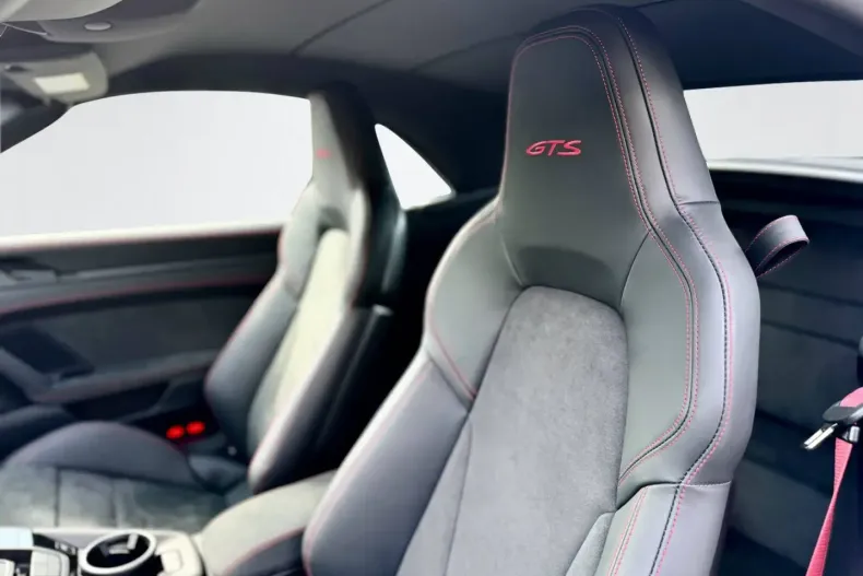 Porsche 992 din 2024 cu 2.164 km - oferta POR118370 - foto 14