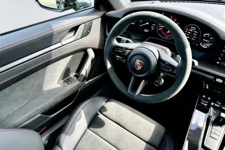 Porsche 992 din 2024 cu 2.164 km - oferta POR118370 - foto 23