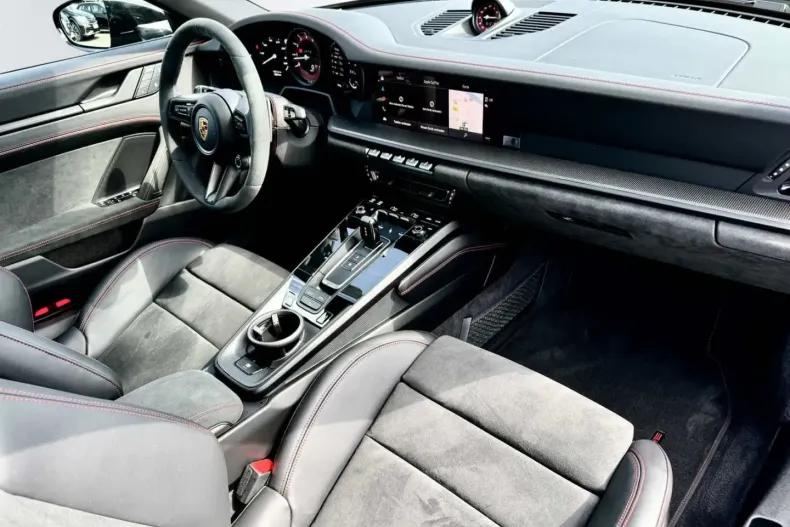 Porsche 992 din 2024 cu 2.164 km - oferta POR118370 - foto 26