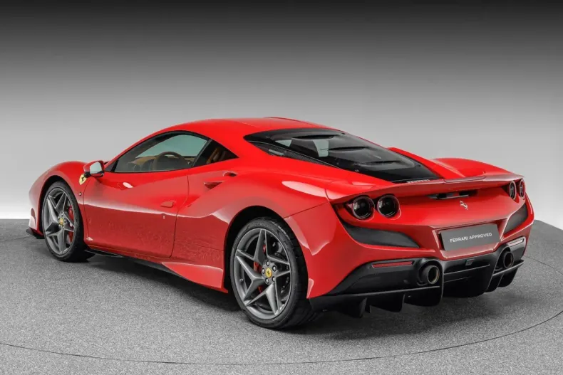 Ferrari F8 din 2020 cu 3.900 km - oferta FER118372 - foto 3