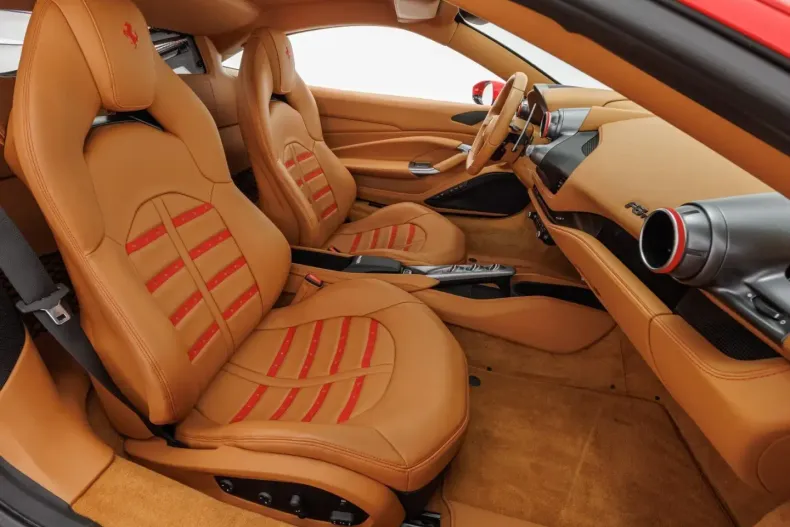 Ferrari F8 din 2020 cu 3.900 km - oferta FER118372 - foto 17