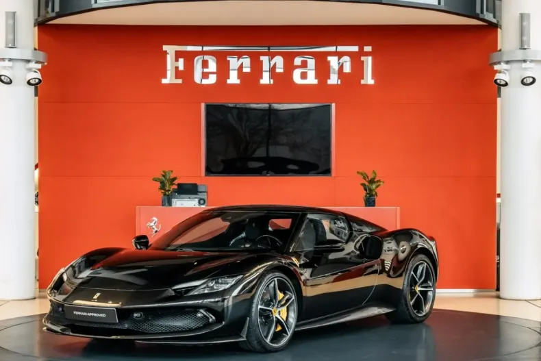 Ferrari 296 GTB din 2022 cu 9.800 km - oferta FER118374 - foto 2