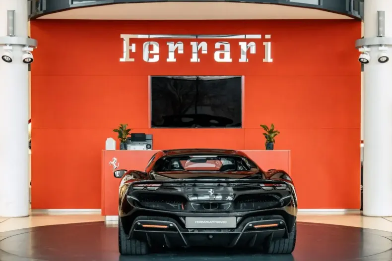 Ferrari 296 GTB din 2022 cu 9.800 km - oferta FER118374 - foto 6