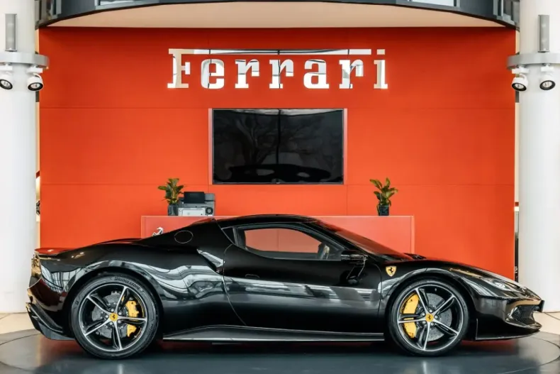 Ferrari 296 GTB din 2022 cu 9.800 km - oferta FER118374 - foto 8