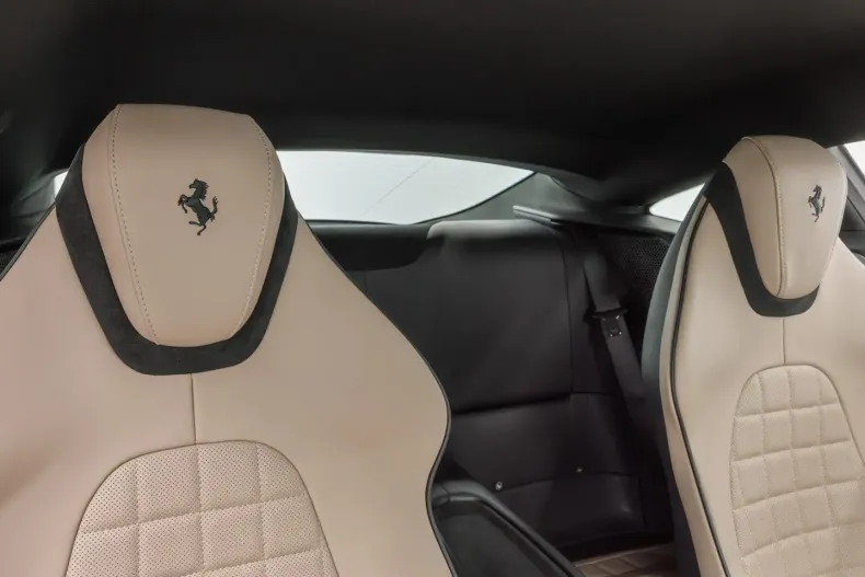 Ferrari Roma din 2021 cu 4.800 km - oferta FER118376 - foto 19