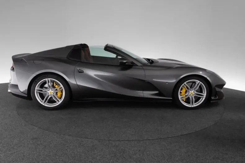 Ferrari 812 din 2023 cu 5.690 km - oferta FER118382 - foto 7