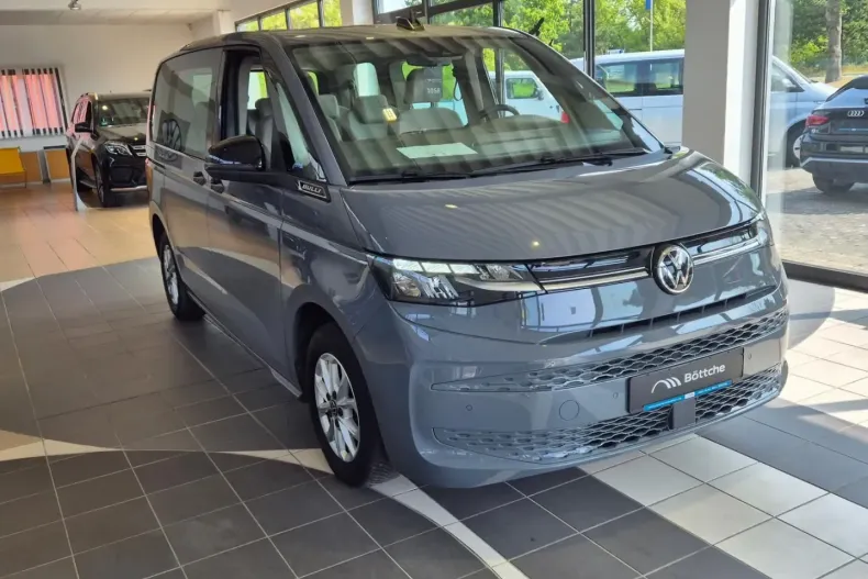 Volkswagen T7 Multivan din 2023 cu 30.983 km - oferta VOL118395 - foto 3