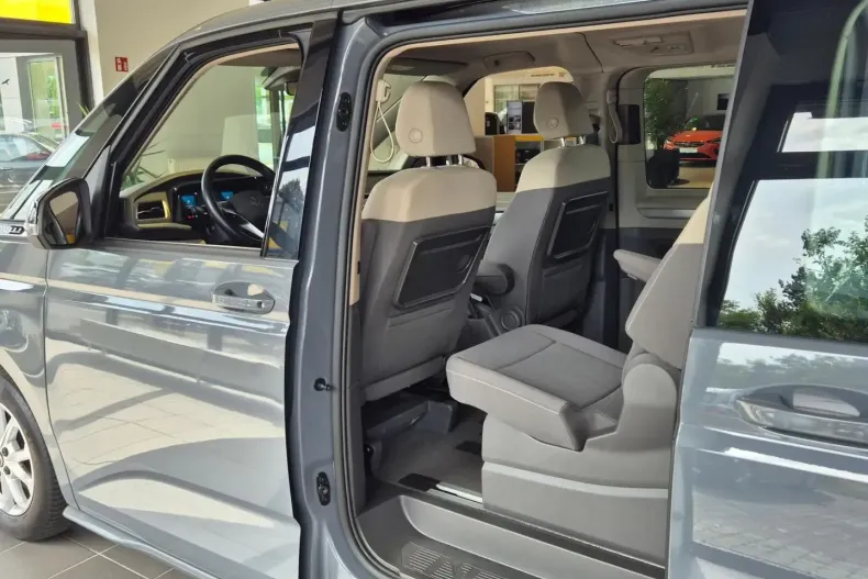 Volkswagen T7 Multivan din 2023 cu 30.983 km - oferta VOL118395 - foto 14